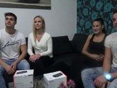 Gros cul, Sucer une bite, Brunette brune, En levrette, Pov, Rasée, Adolescente, Échange d'épouses