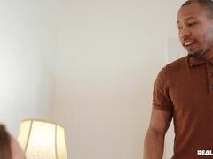 Любители, Минет, Брюнетки, Измена, Семяизвержение, Лизание, Пирсинг, Порка