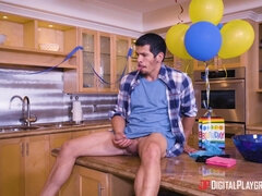 Fetisch, Würgen, Handjob, Küche, Muschi, Kurzes haar, Hintern versohlen, Tätowierung