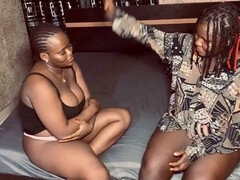 Afrikanisch, Bad, Grosser arsch, Grosser schwanz, Spermaladung, Entjungferung, Milf, Muschi