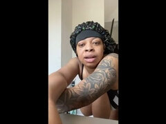 Suckable Dick Lips and Large Breasts