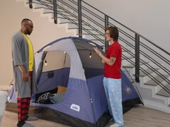 Колледж, Папочка, Две девушки, Секс без цензуры, Межрасовый секс, Втроем