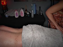 In den arsch, Blasen, Braunhaarige, Europäisch, Handjob, Reif, Milf, Jungendliche (18+)