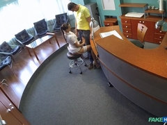 Amateur, Sucer une bite, Médecin, En levrette, Doigter, Bureau, Uniforme, Voyeur