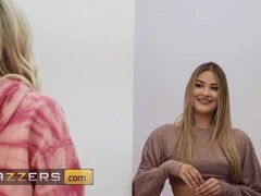 Blonde, Brunette brune, Doigter, Hd, Léchez, Seins naturels, Mamelons, Jouets