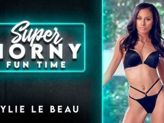 お尻, 指いじり, 手コキする, 淫乱熟女, 剃毛, ガリガリ, 一人, ウェブカメラ