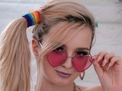Culo, Rubia, Mamada, Corrida, Estilo perrito, Abierta, Tetas naturales, Adolescente