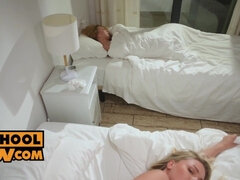 Gros seins, Blonde, Sucer une bite, Plantureuse, En levrette, Hd, Masturbation, Pov