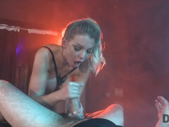 Arsch, Blondine, Dildo, Domination, Faustfick, Hardcore, Lecken, Hintern versohlen