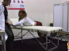 Любители, Минет, Брюнетки, Одетые девушки голые парни, Доктор, Нейлон, Молоденькие, Втроем