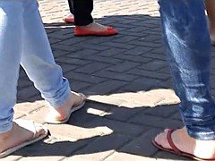 Candid teen flip flop feet and soles on street