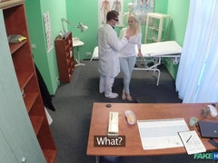 Enthousiasteling, Anaal, Blond, Vingeren, Verpleegster, Gezichtspunt, Kut duiken, Uniformpje