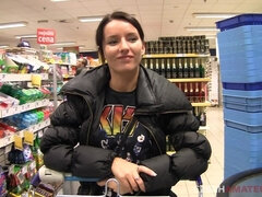 Anal, Brunette brune, Couple, Fétiche des pieds, Cuisine, Pisser, Public, Chatte
