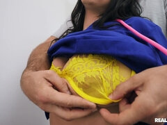 Amerikanisch, Grosse titten, Blasen, Schwanz, Freundin, Handjob, Massage, Titten