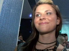 Habillées, Hard, Interracial, Lesbienne, Orgie, Fête, Actrice du porno, Satin