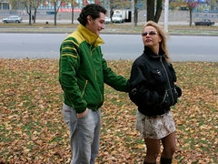 In den arsch, Arsch, Blondine, Blasen, Handjob, Milf, Natürlichen titten, Entkleiden