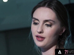 Grosser arsch, Grosser schwanz, Grosse titten, Blasen, Braunhaarige, Kehlenfick, Realität, Titten