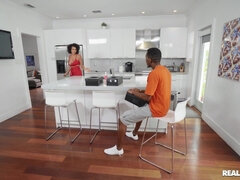 黒人, フェラチオ, イマラチオ, のぞき穴, 手コキする, 異人種間, ラティーナ, オマンコ