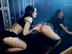 Gebondenheid, Bruinharig, Hd, Latijnse vrouw, Lesbisch, Klein, Spuiten