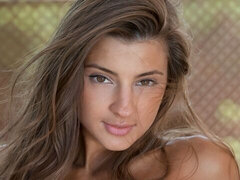 Brunette brune, Doigter, Masturbation, Chatte, Rasée, Maigrichonne, Dénudage, Adolescente