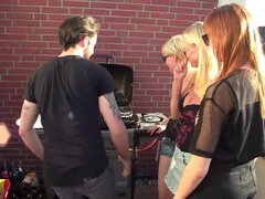 Leie, In den arsch, Hundestellung, Fussjob, Selbstgemacht, Milf, Reiten, Flotter dreier