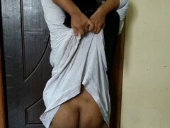 18 años, Cuarto de baño, Culo grande