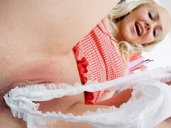 18 jaar, Enthousiasteling, Grote mammen, Vingeren, Masturbatie, Geschoren, Mager, Alleen
