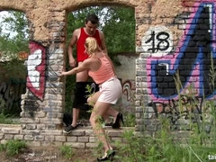 Rubia, Vestidas, Corridas, Sexo duro, Natural, Desnudo, Al aire libre, Tetas