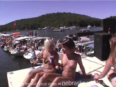 元カノ, はじめて, 露出狂, 彼女, 清楚, 裸, パーティ, 公共