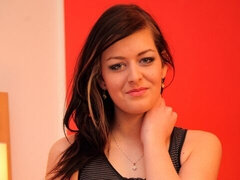 Grosser arsch, Blasen, Braunhaarige, Hundestellung, Handjob, Milf, Entkleiden, Titten