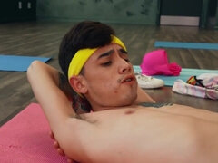 Lucky youngster bangs superb MILF Brandi Love