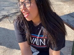 Amateur, Celebridad, Latina, Mucama, Madres para coger, Al aire libre, Público, Esposa