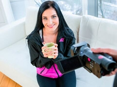 Arsch, Blasen, Braunhaarige, Handjob, Hardcore, Milf, Patschen, Tätowierung