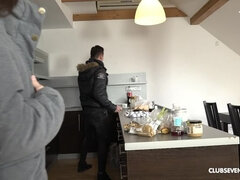 Mamada, Morena, Europeo, Sexo duro, Pezones, Afeitado, Adolescente, Tetas