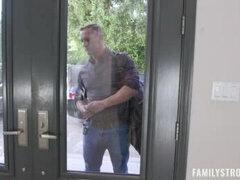 18 jahre, Grosse titten, Braunhaarige, Spermaladung, Aufs gesicht abspritzen, Schlafend, Jungendliche (18+), Ehefrau