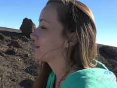 Amateur, Brunette brune, Couple, Petite amie, Poilue, Pov, Dormant, Fumer