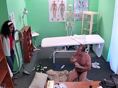 Доктор, Черненькие, В офисе