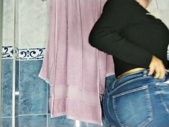 素人, 浴室, ぽっちゃり, 捕まる, 放尿, シャワー, ソフトコア, 妻