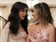 Penetracion con dedos, Besar, Lesbiana, Lamidas, Masturbación, Tetas naturales, Coño, Afeitado