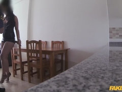 Enthousiasteling, Pijpbeurt, Rondborstig, Sperma in gezicht, Handbeurt, Logement, Gezichtspunt, Uniformpje
