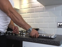 Enthousiasteling, Pijpbeurt, Sperma, Sperma in gezicht, Rijpe lesbienne, Moeder die ik wil neuken, Tiener, Tieten likken