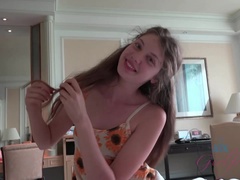 Amateur, Sucer une bite, Brunette brune, Éjaculation interne, Doigter, Branlette thaïlandaise, Branlette thaïlandaise, Orgasme