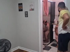 A Look into the Dwarf Couple's Antics: Plenty of Snark and Giggles During the Shoot