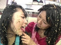 Asiatique, Bizarre, Fétiche, Petite amie, Hd, Japonaise, Lesbienne, Mouillée