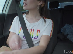Blasen, Braunhaarige, Fingern, Hardcore, Hd, Muschi, Rasiert, Titten