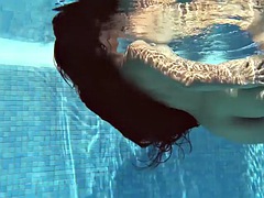 Amateur, Playa, Bikini, Erótico, Indio, Piscina, Público, Bajo el agua