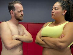 Big black girl puts on a clinic while sex fighting