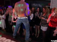 ブロンド, フェラチオ, 着衣女と全裸男, 衣服着たままセックス, 女, 異人種間, オージー, 穴開きパンティ