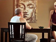 Tussi, Blondine, Ablutschen