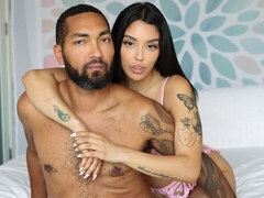 Chambre à dormir, Gros cul, Grosse bite, Sucer une bite, Brunette brune, Queue, En levrette, Adolescente